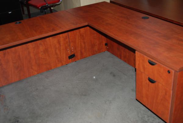 Used Laminate U-Shape Desk
